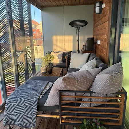 Luxury By The Sea - In The Middle Of Bergen